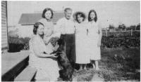 Roch Lefebvre avec sa famille et Mlle Chevalier de St-Brieux